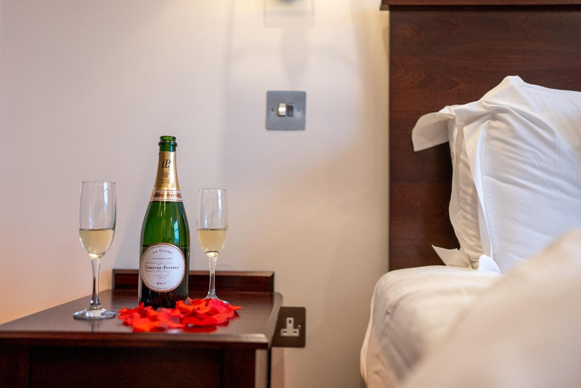 County Hotel Chelmsford Dış mekan fotoğraf